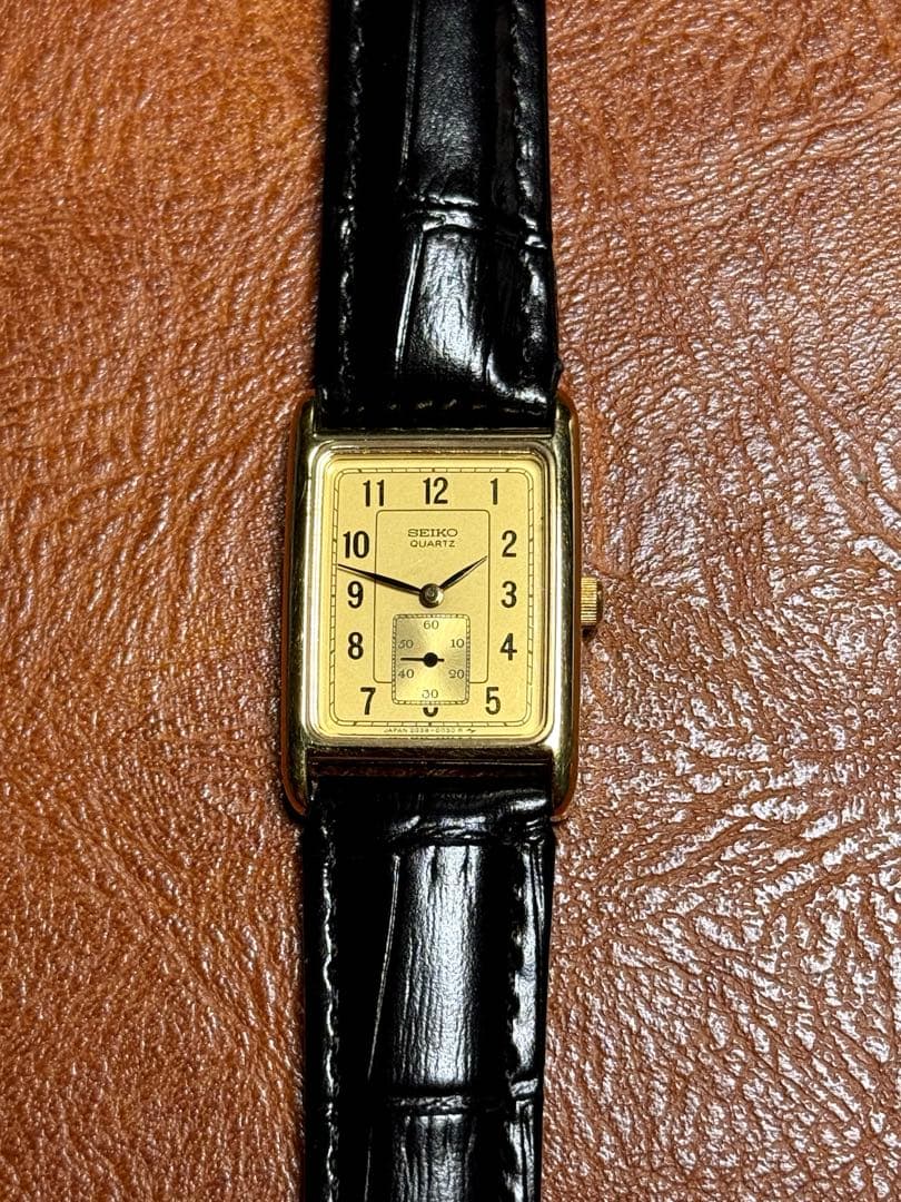 A110 伝説級 希少 稼働品SEIKO スクエア型　90年代ヴィンテージ