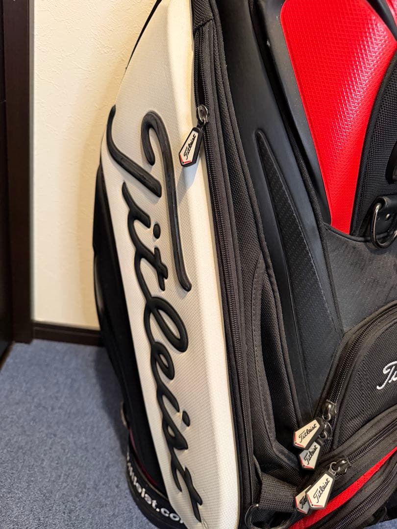 【1番人気】タイトリスト　ツアーキャディバッグ