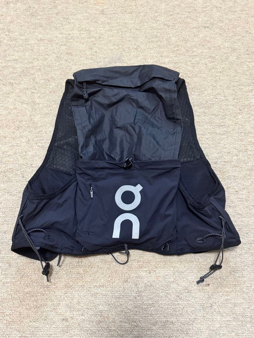 On Ultra Vest 10L 新品未使用