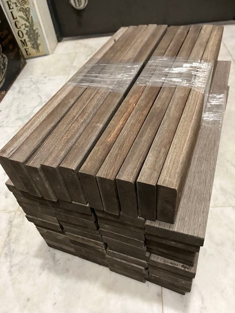 【0426tianjin（1/2）】ウッドデッキ用木材（ジャラ材/使用済）