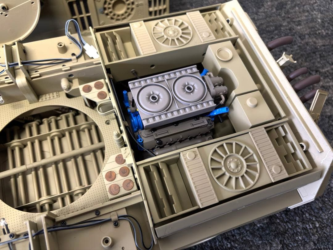 【完成品】アシェット『パンサー戦車をつくる』1/16スケール ドイツの傑作中戦車