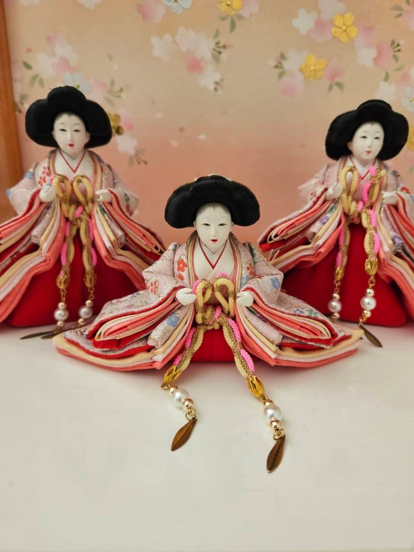 可愛い雛飾り　五人飾り　巾70㎝位前後で飾れる