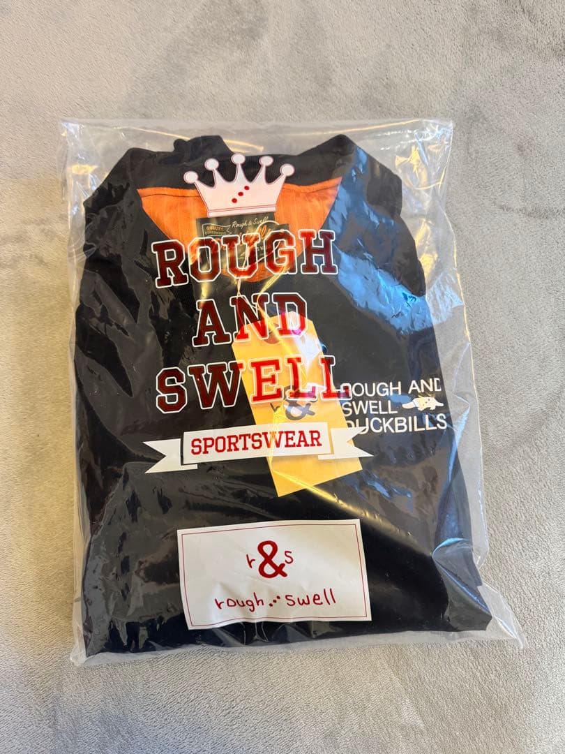 Rough & Swell ツアーバイト　防風アウター