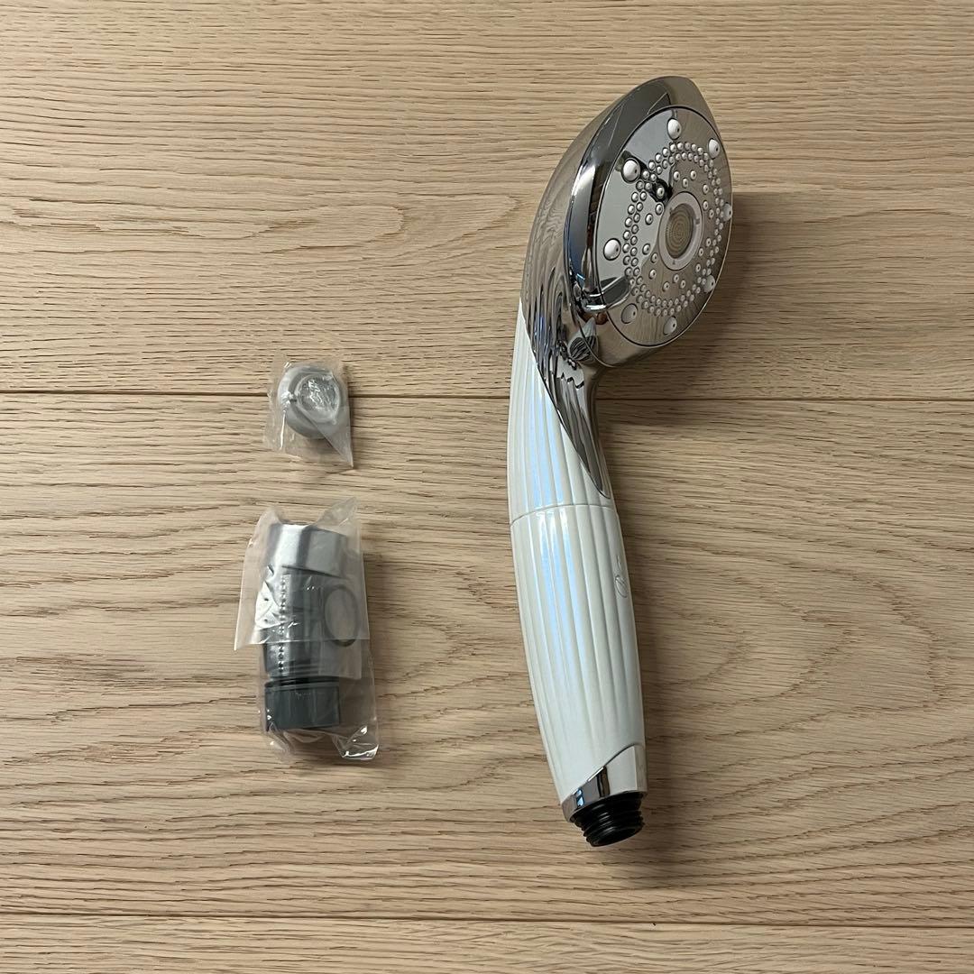 リファ　ファインバブル　ピュア　RS-AM シャワーヘッド ホワイト・シルバー
