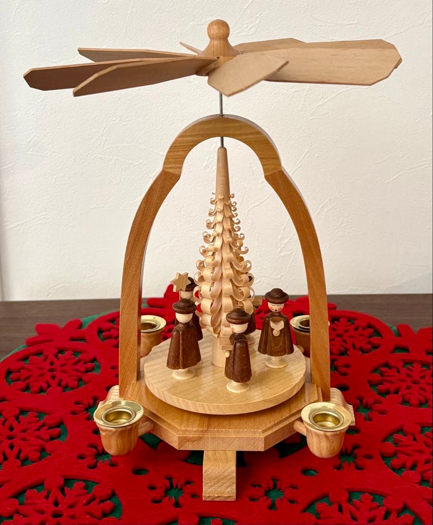 ドイツ　木製　クリスマスピラミッド
