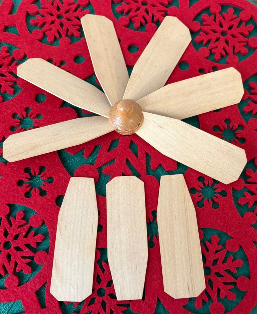 ドイツ　木製　クリスマスピラミッド