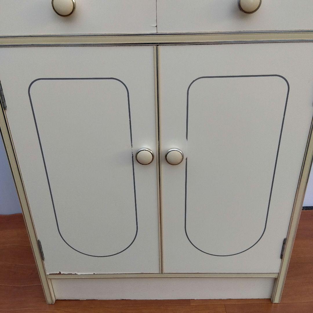 レトロポップ　食器棚　アーチ型　飾り棚