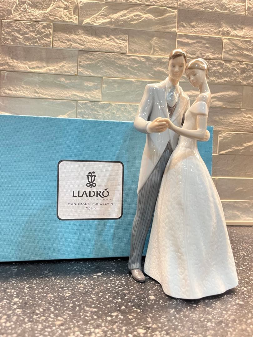 【美品】【送料無料】リヤドロ　「いつまでも」　磁器人形