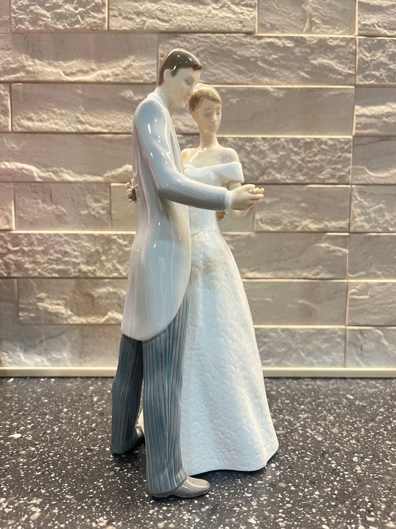 【美品】【送料無料】リヤドロ　「いつまでも」　磁器人形