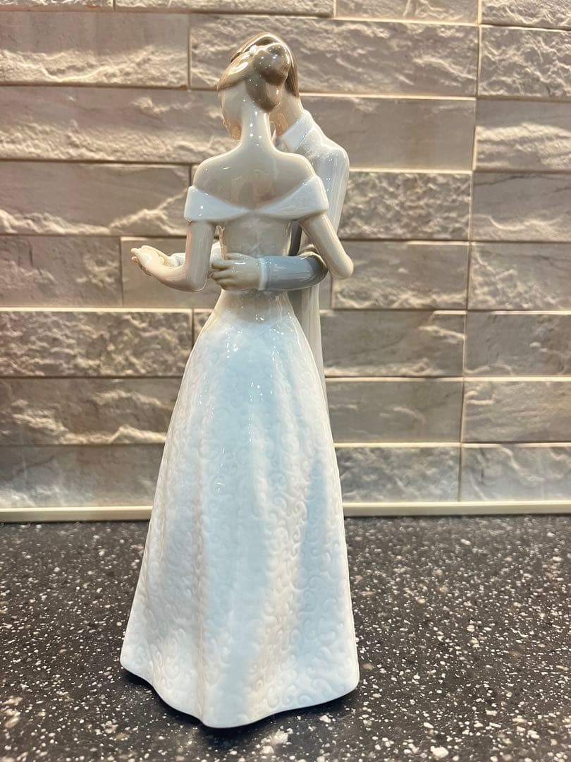 【美品】【送料無料】リヤドロ　「いつまでも」　磁器人形