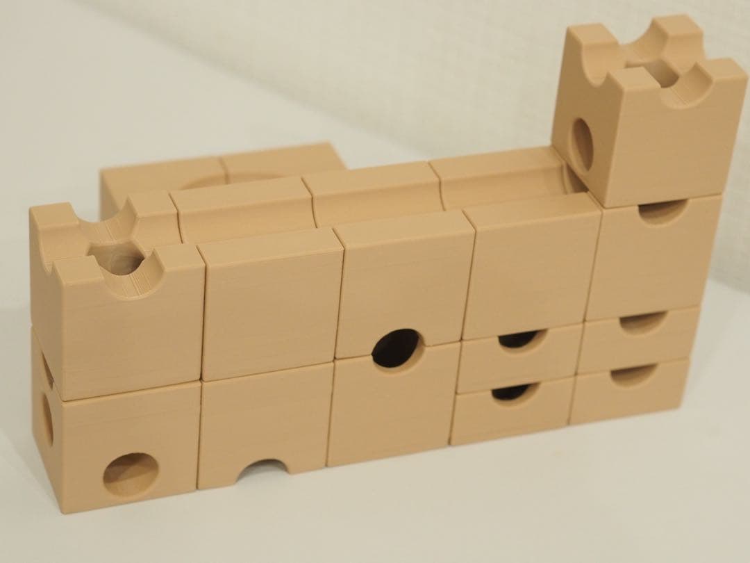 【りんご】マグキューブ 磁石内蔵型 ビー玉転がし ライトブラウン