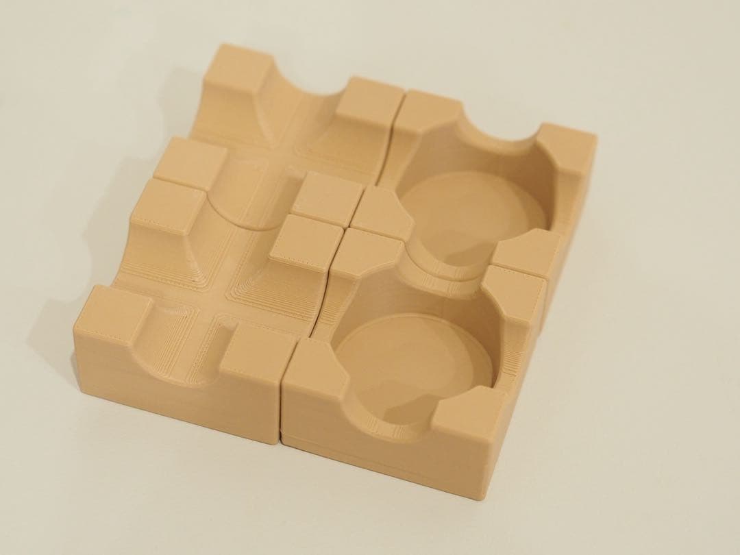 【りんご】マグキューブ 磁石内蔵型 ビー玉転がし ライトブラウン