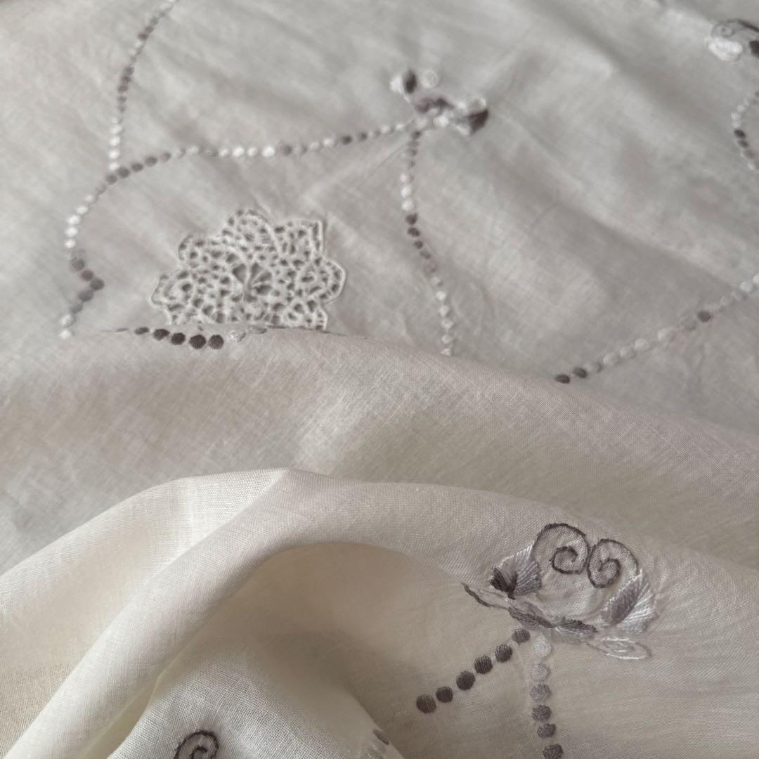 SALE❣️フランスアンティークஐ⋆*花柄とドイリー刺繍のクロスஐ