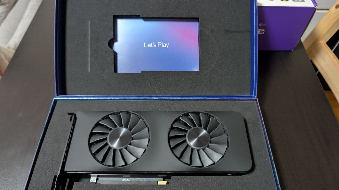 Intel ARC A750 グラフィックカード