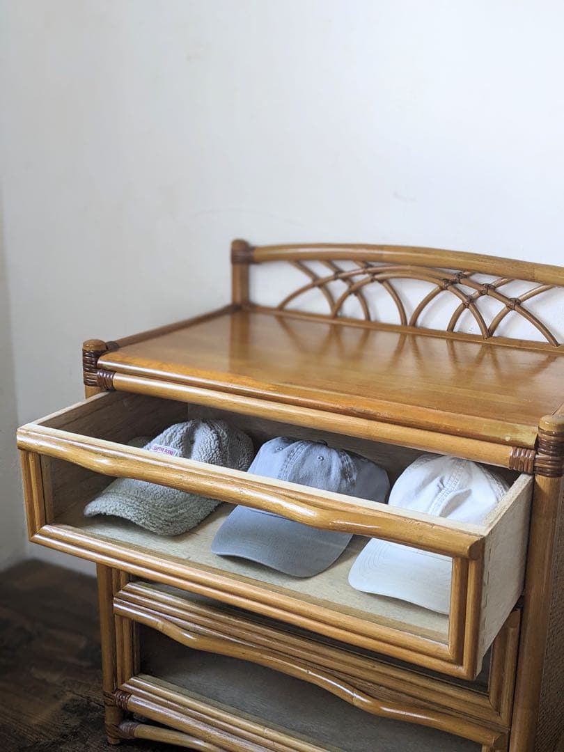 【田代】ラタン製 ガラスチェスト 3段 キャビネット 籐家具