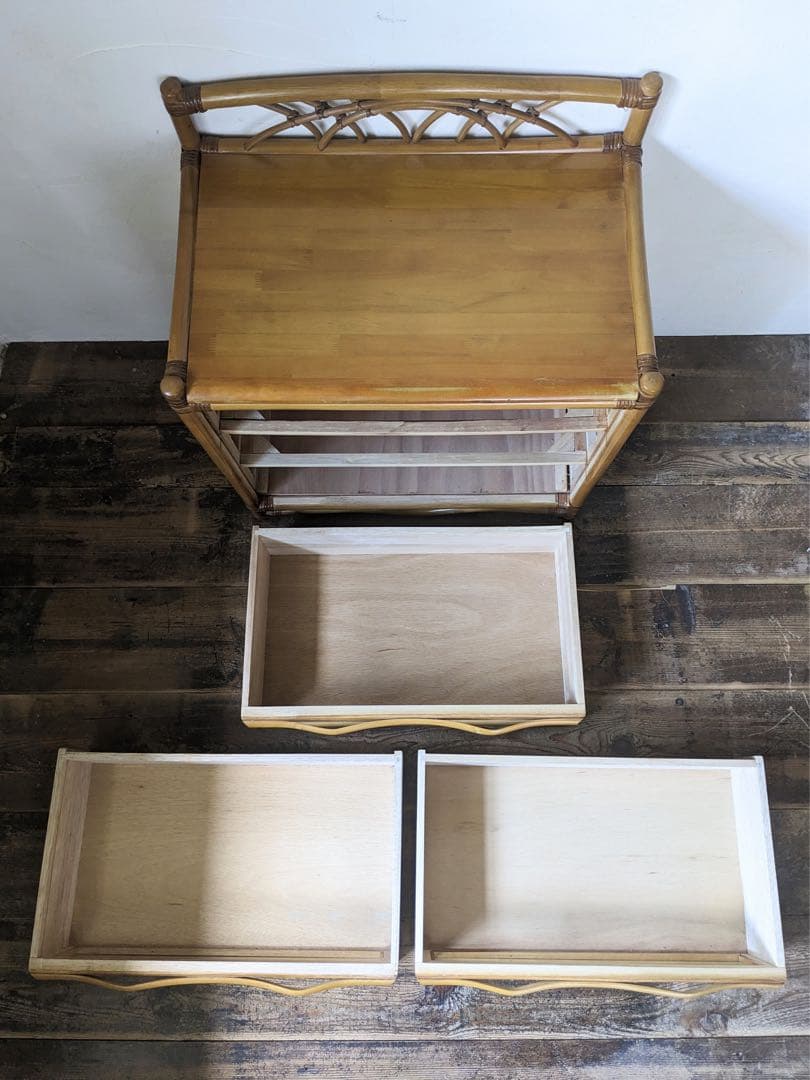 【田代】ラタン製 ガラスチェスト 3段 キャビネット 籐家具