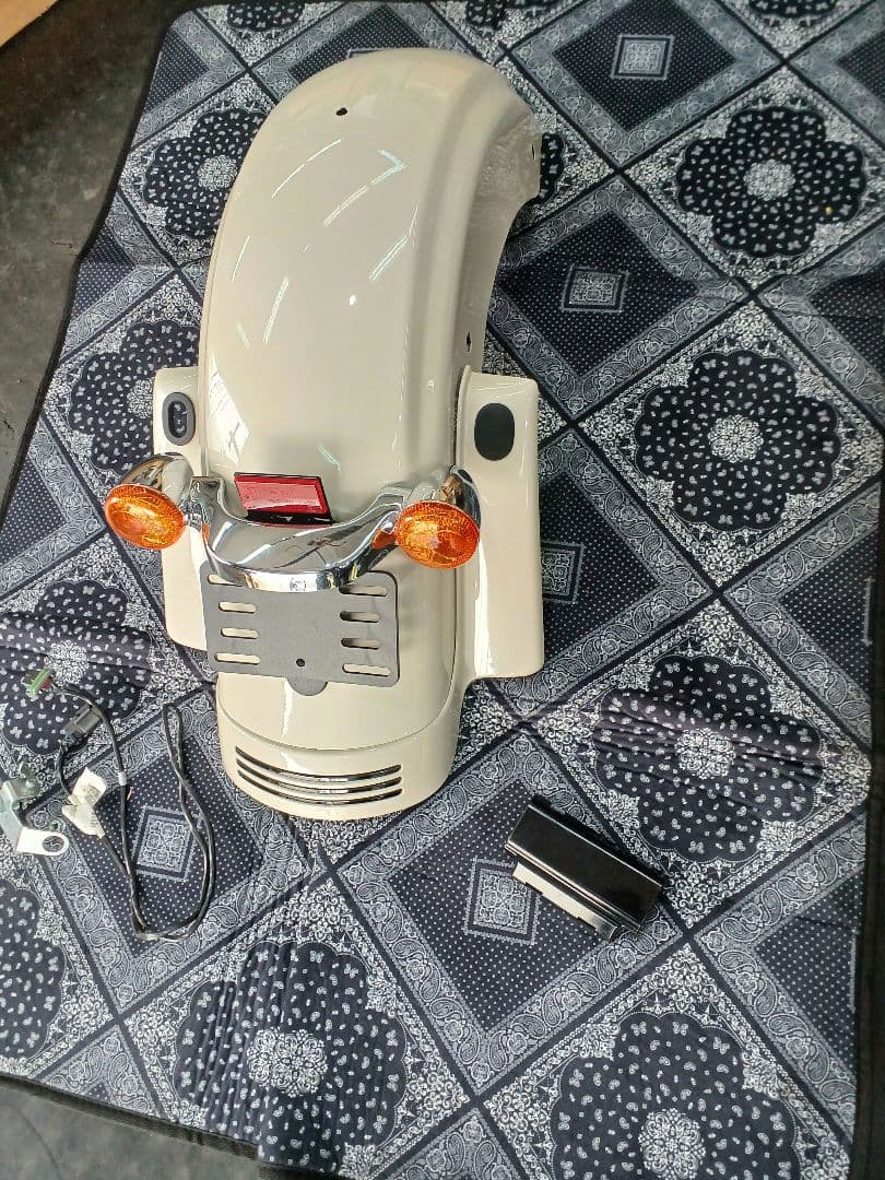 ハーレーFLTRX純正リヤフェンダーとてもきれい