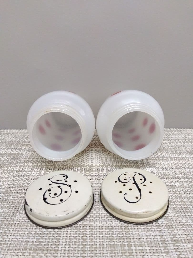 最終価格！ファイヤーキング ポルカドット 赤 ソルト＆ペッパーセット USA