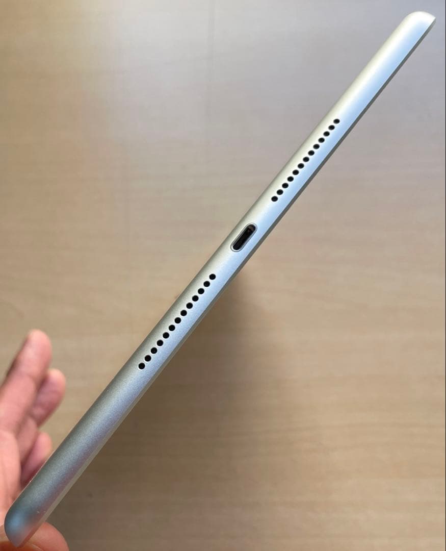iPad 第7世代　A2197 Wi-Fiモデル　シルバー　32GB 超美品#3