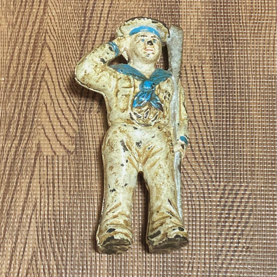 お値下げ中！【レトロ】水兵さんが敬礼してる鋳物貯金箱