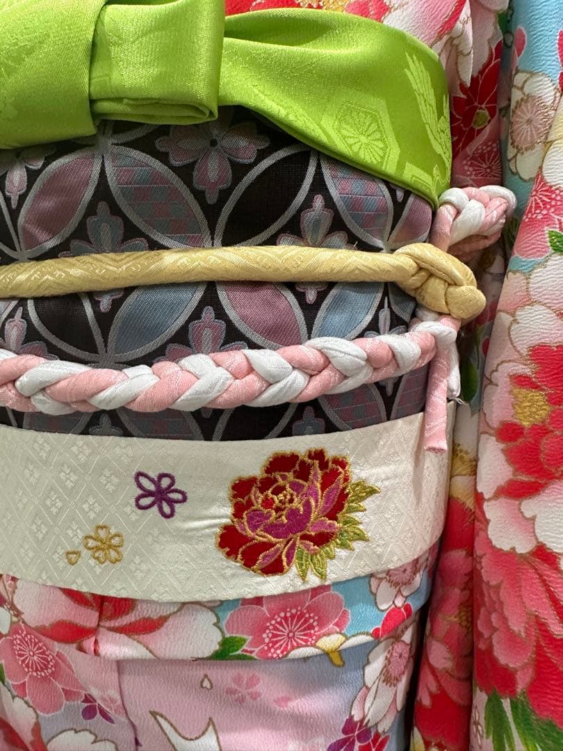 フルセット　七五三用華やかな花柄着物