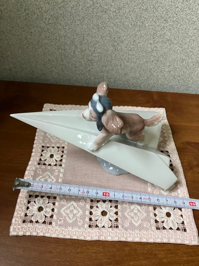 リヤドロ　パイロット　紙飛行機　犬