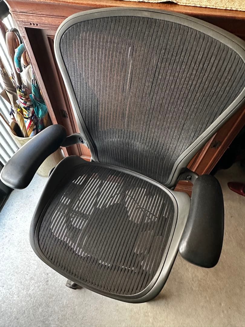 ハーマンミラー アーロンチェア USED