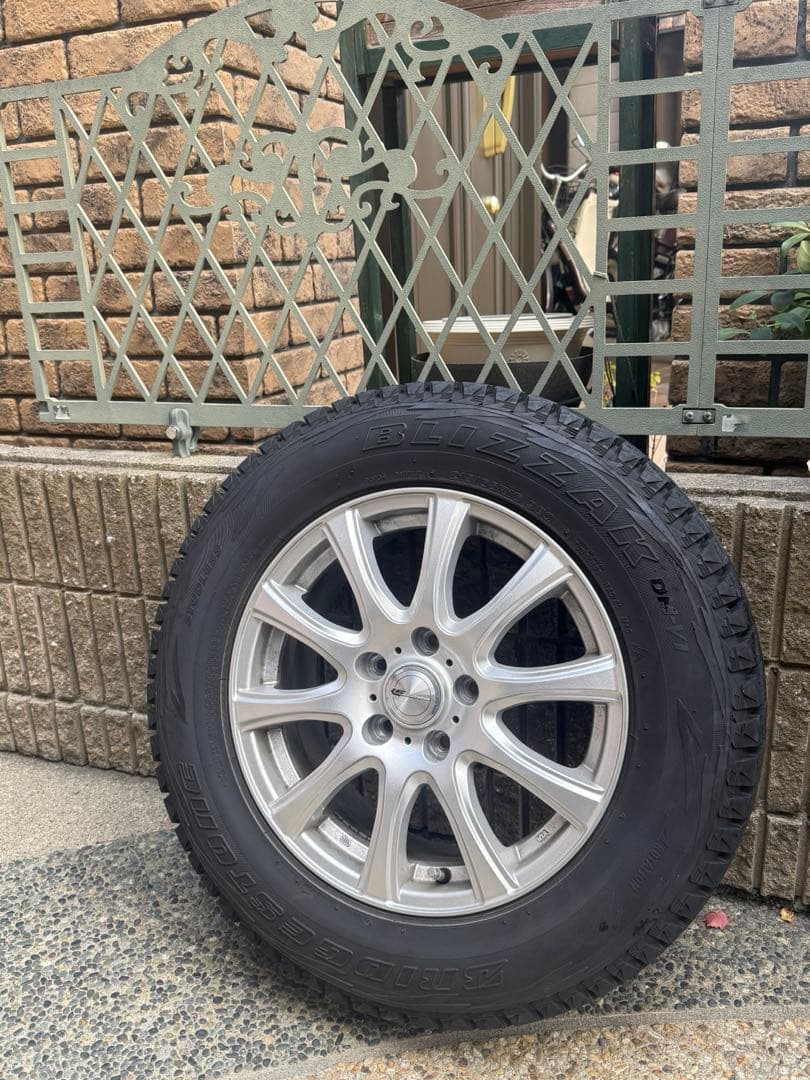 【最終値下げ】ブリザックDM-V1 215/65R16 98Qホイールセット4本