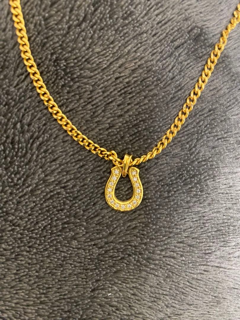 VALUABLE ダイヤモンドネックレス　ホースシュートップ　18k