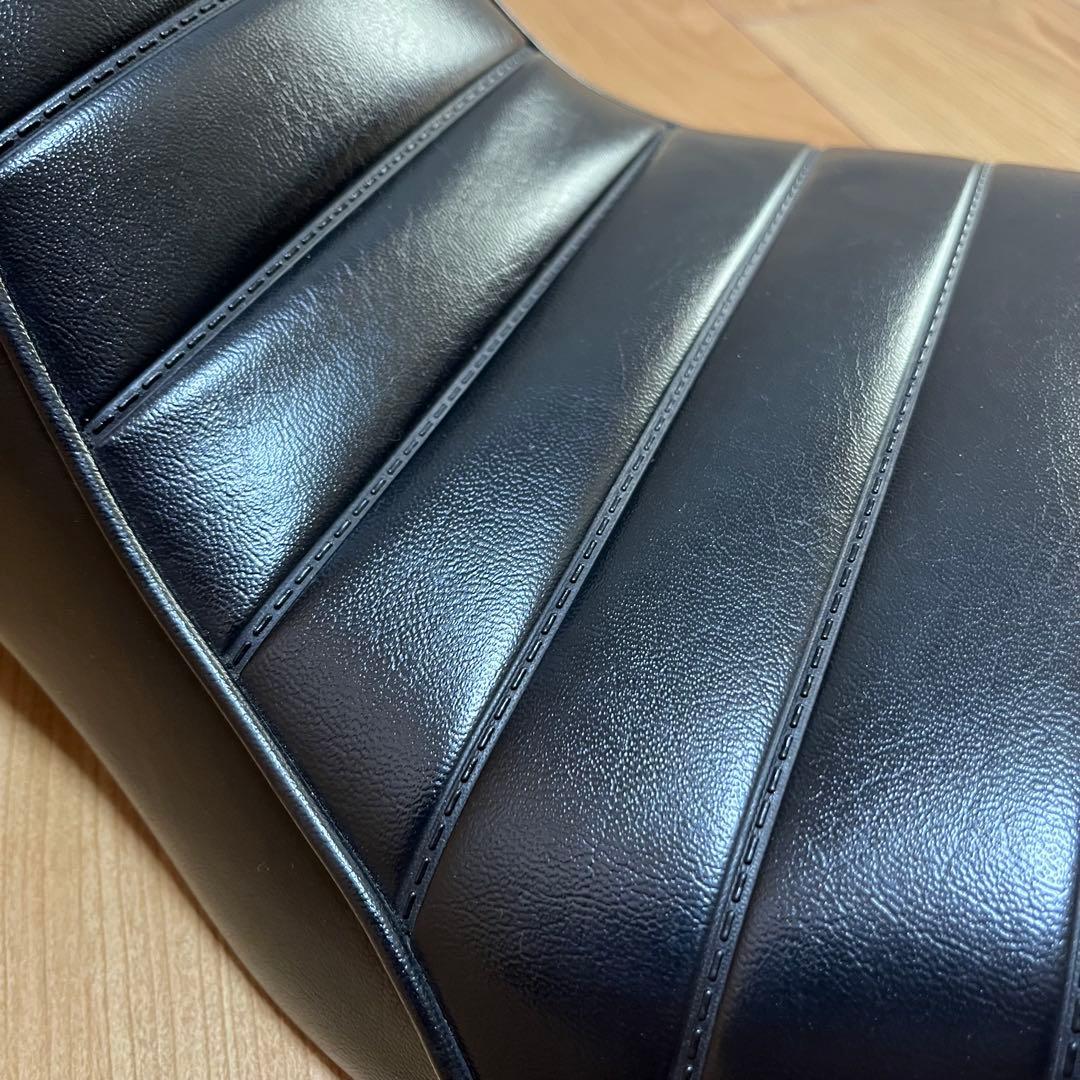 Tramp ハーレーXL用キング＆クイーンシート（04以降）プレスタイプ