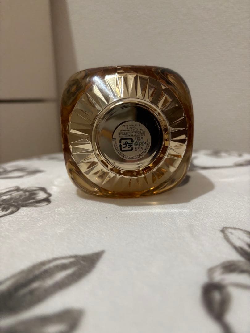 クレ・ド・ポー ボーテ ラ・クレーム 30g