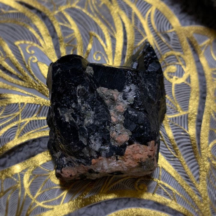 黒水晶（モリオン）原石