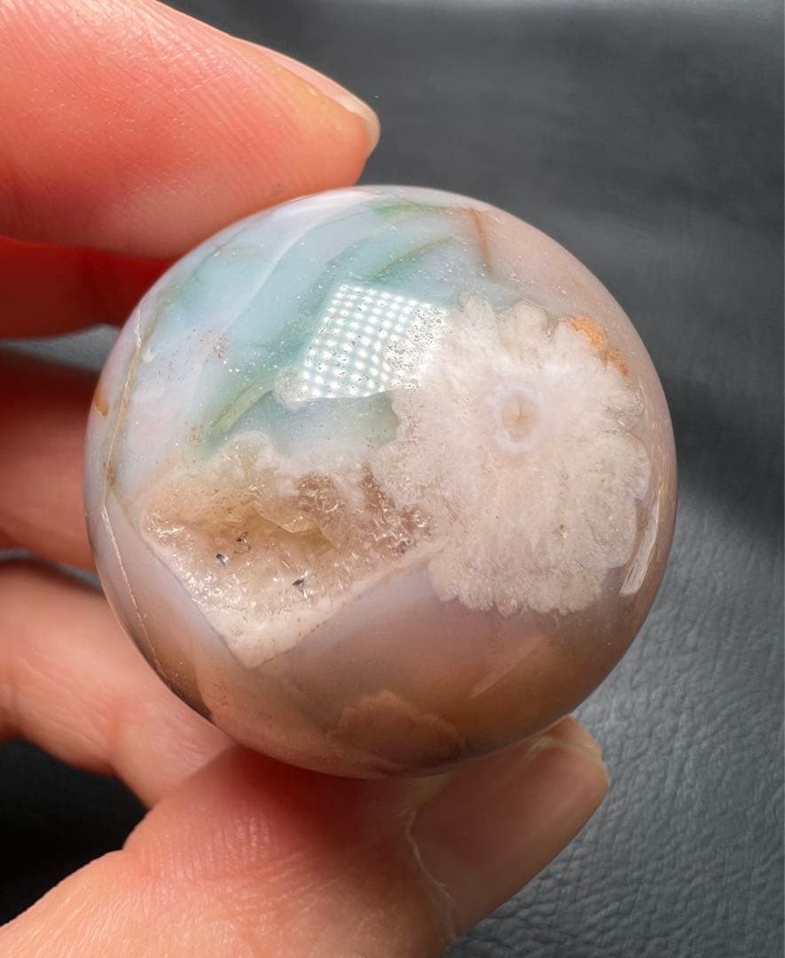 071711  31ミリ笑口桜瑪瑙　貫通穴　結晶入り