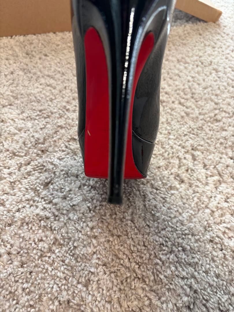 クリスチャン・ルブタン　ビアンカ　120 パテント