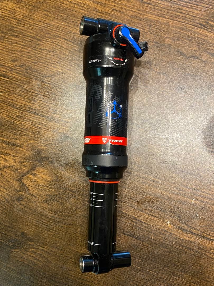Rock Shox DELUXE サスペンション