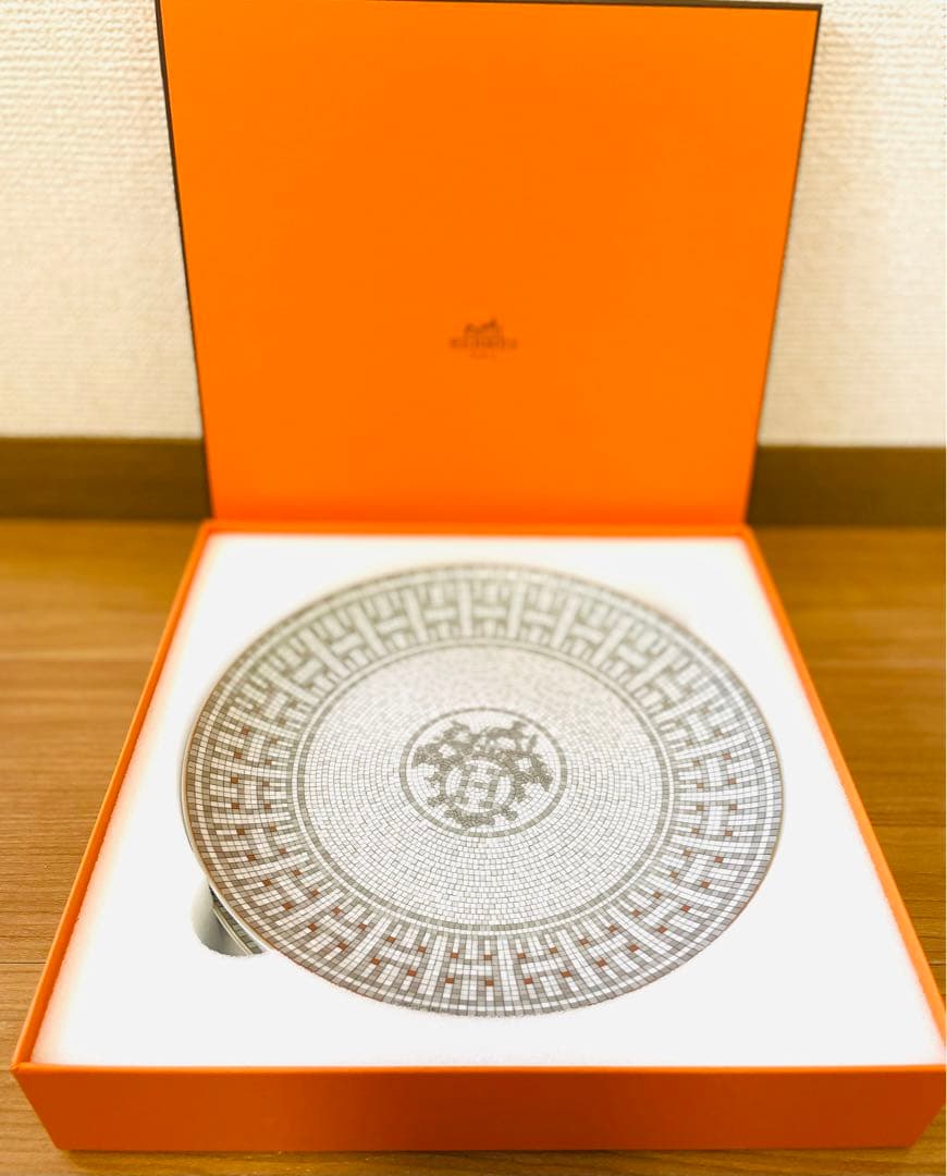 完売商品 エルメス HERMES モザイクプラチナ プレート21cm ２枚セット