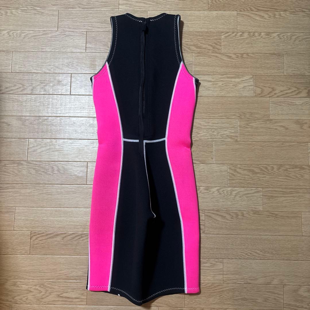 ウォームスーツDCN 保温水着 ５分丈　レディース女性用サイズ１５M ワンピース