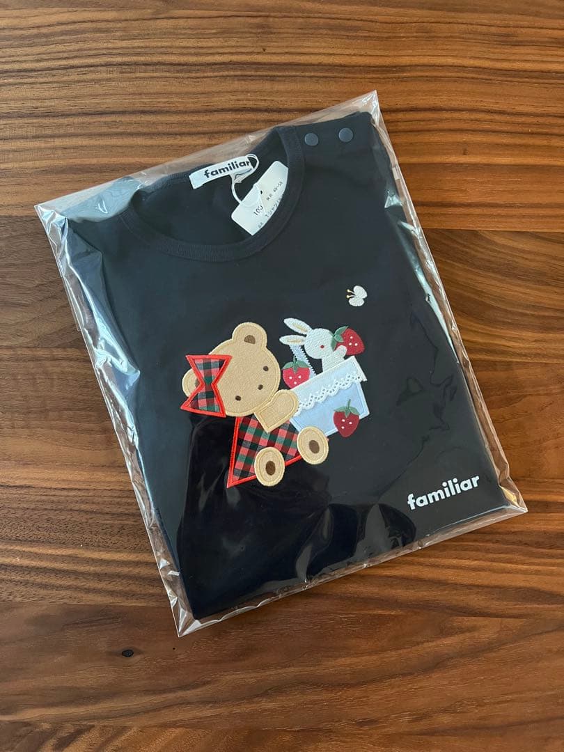 新作新品タグ付き　100cm ファミリア　Tシャツ　いちご　ブラック