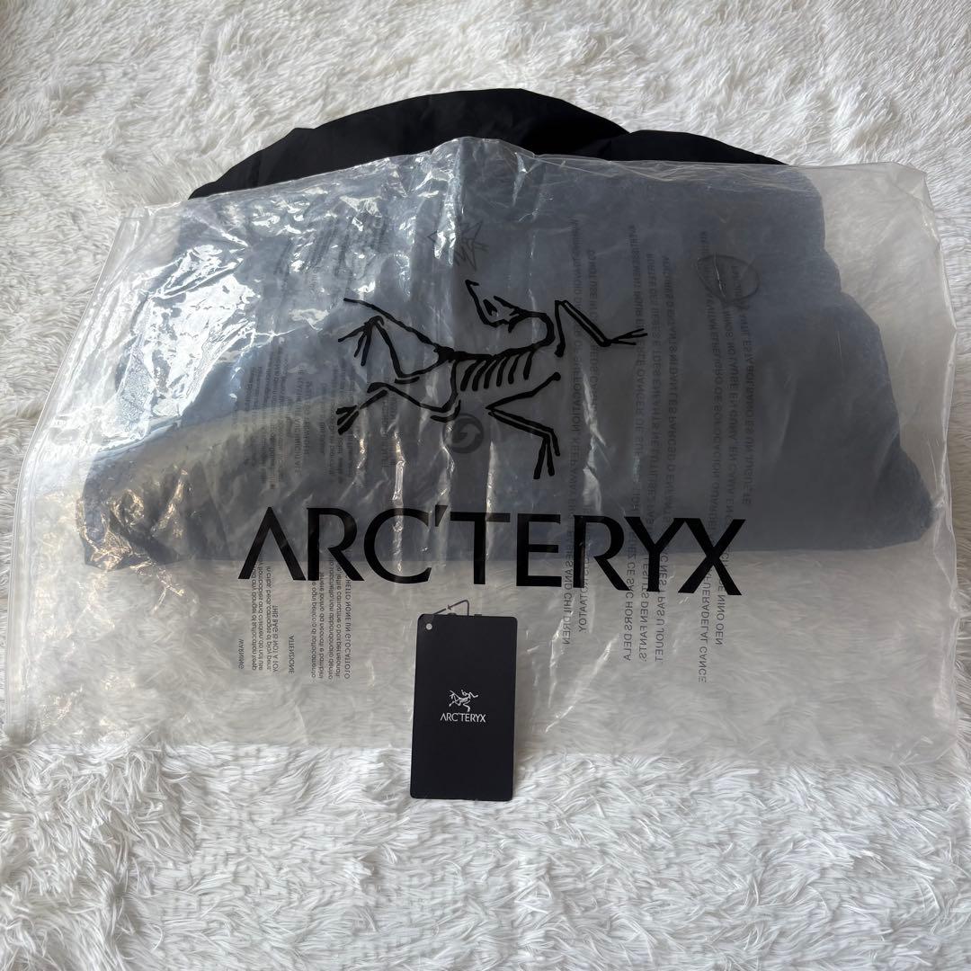 ARC'TERYX メンズ ブラック マウンテンパーカー