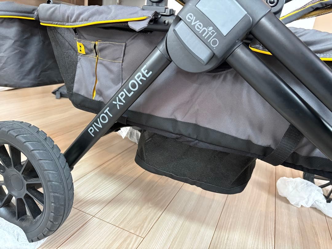 ゆ*こ様 [クリスマスセール]PIVOT XPLORER ベビーカー