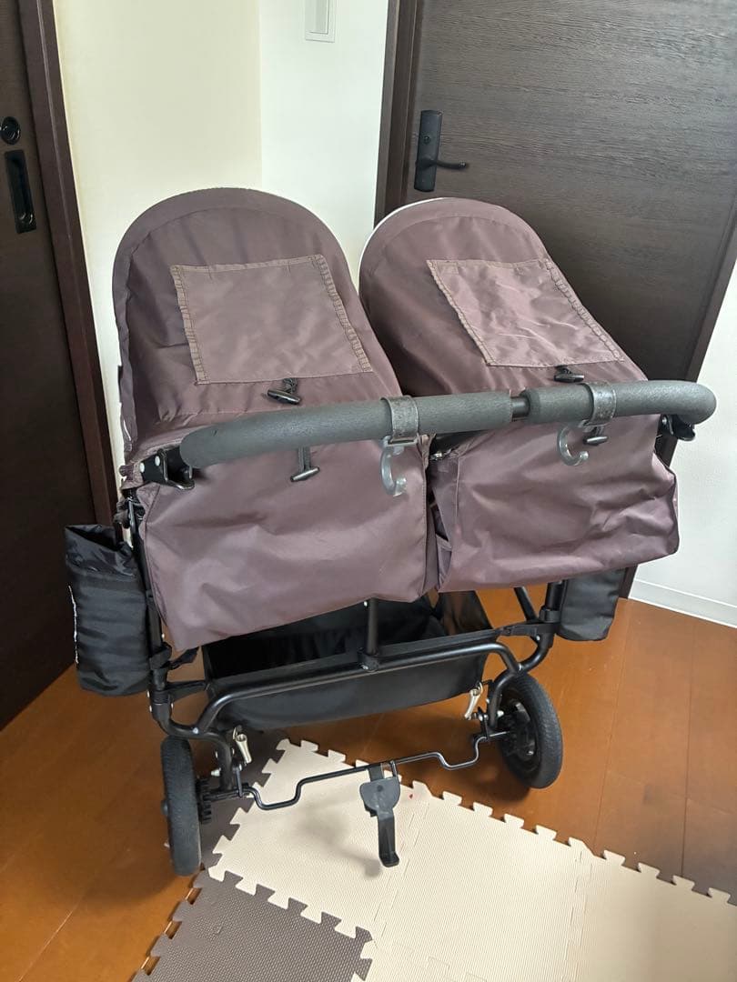 エアバギー　ココダブル⭐︎レインカバー付き