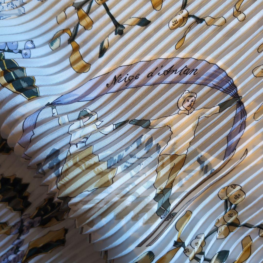 エルメス プリーツ スカーフ 去年の雪 Neige d'Antan