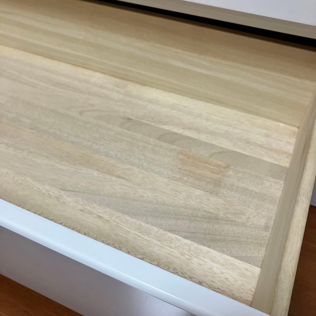 洋服タンス　真っ白　大きめ