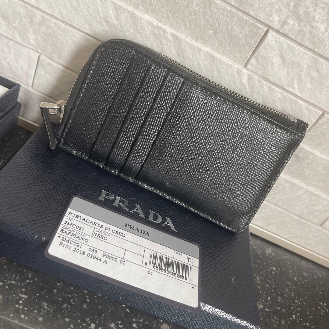PRADAプラダ ポルタカルト・ディ・クレディト カードケース本革黒 美品