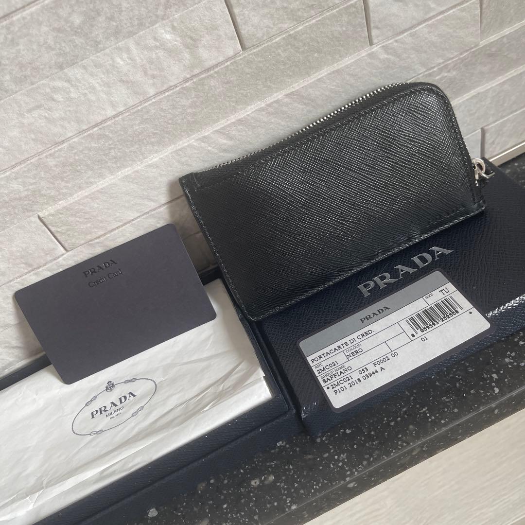 PRADAプラダ ポルタカルト・ディ・クレディト カードケース本革黒 美品