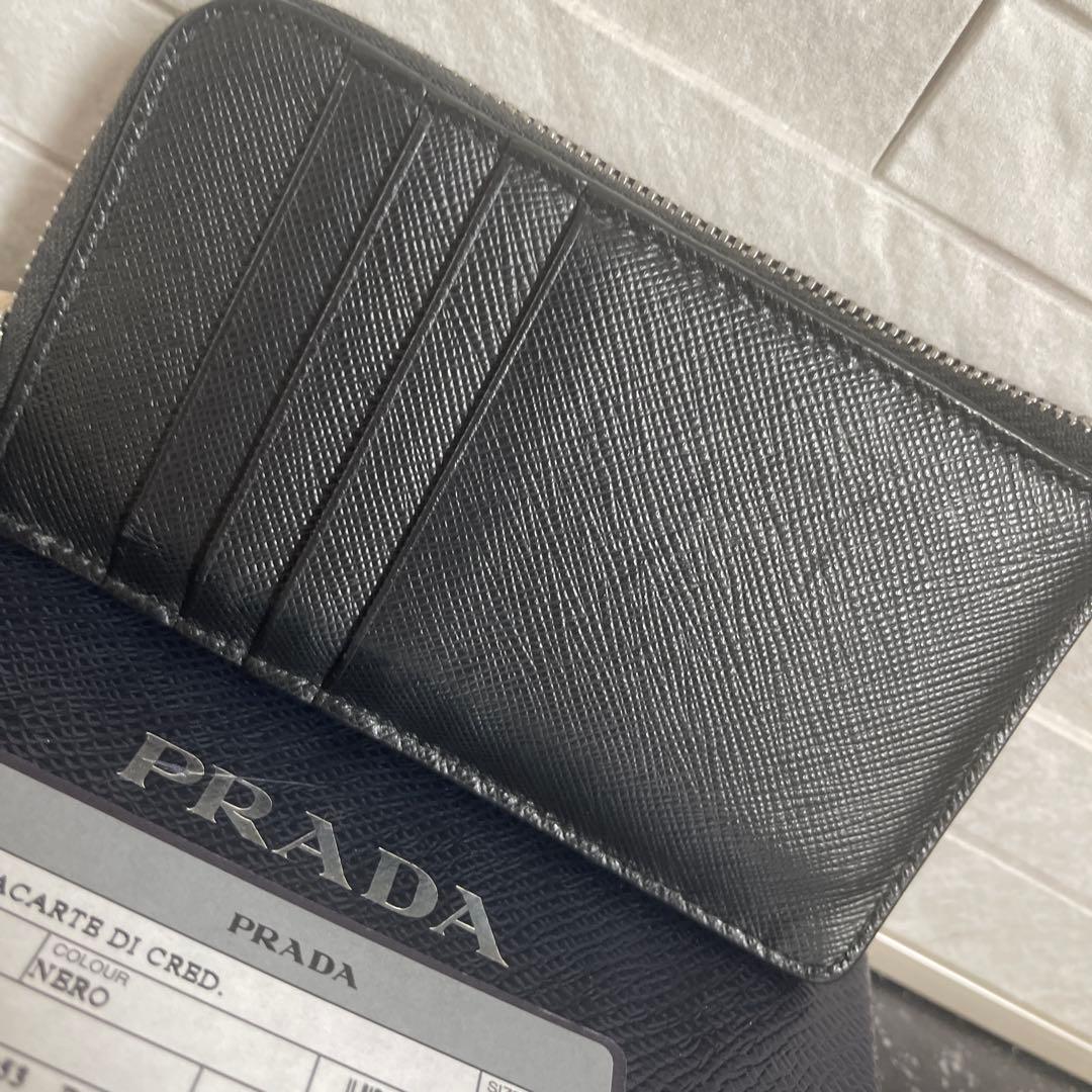 PRADAプラダ ポルタカルト・ディ・クレディト カードケース本革黒 美品
