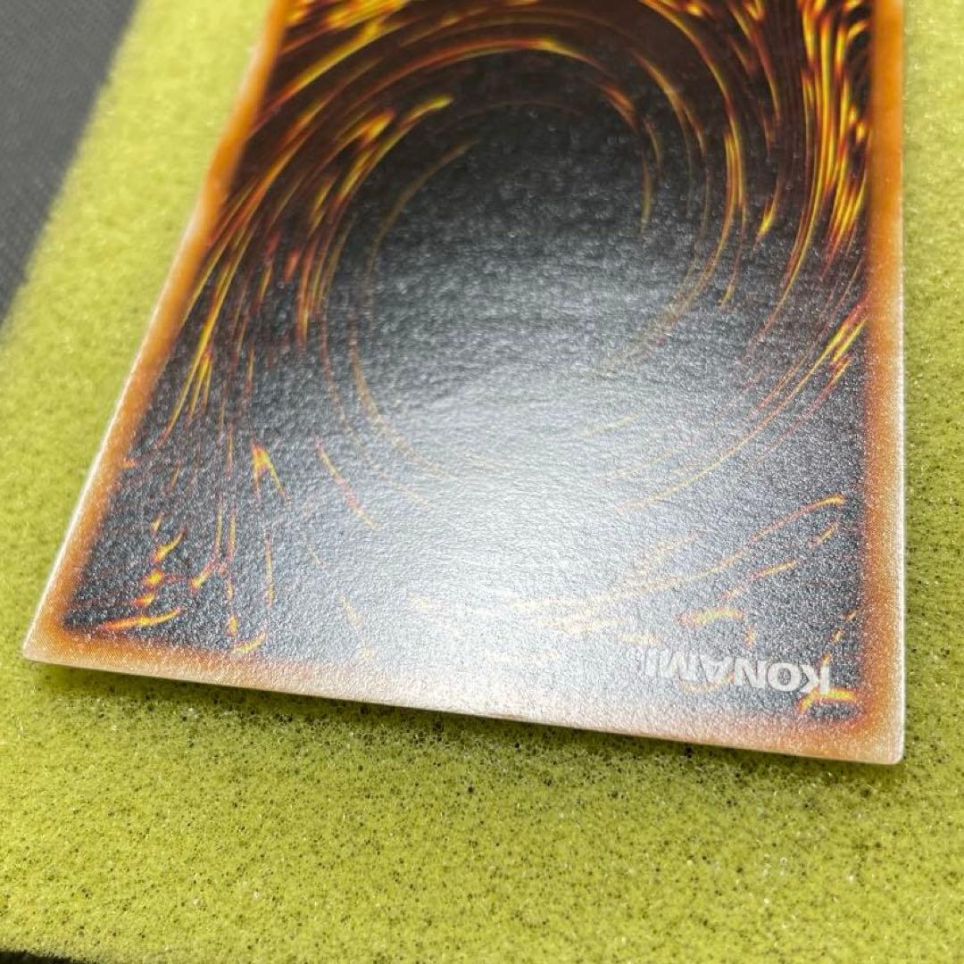 遊戯王　初期　ブラックマジシャン