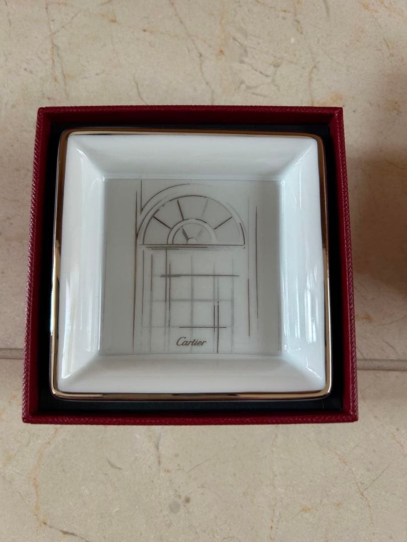 Cartier 窓デザイン 小物入れ　ミニトレイアッシュトレイ新品未使用　非売品