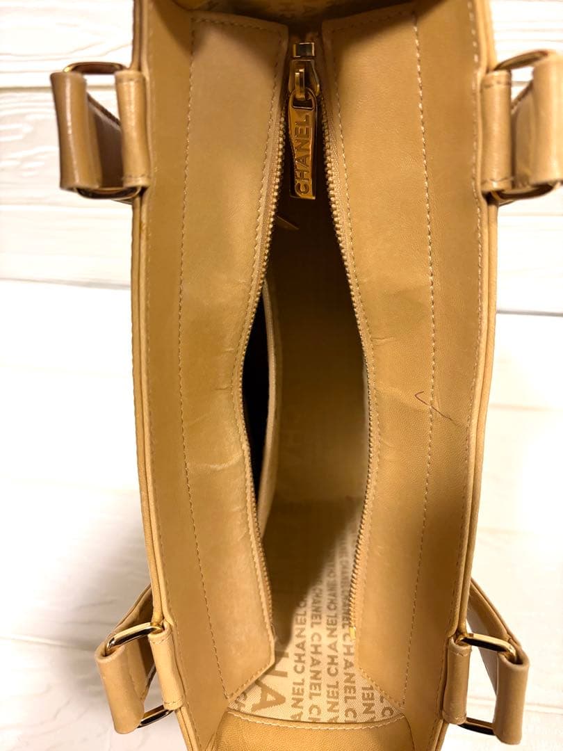CHANEL ベージュ トートバッグ　チョコバー　カーフスキン