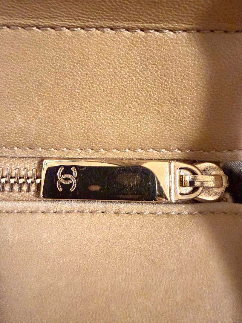 CHANEL ベージュ トートバッグ　チョコバー　カーフスキン